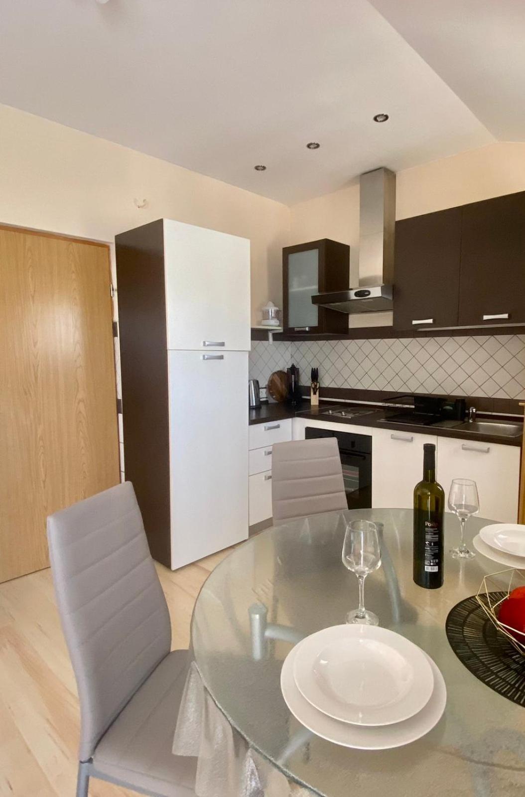 Apartmani Franciska ラブ エクステリア 写真