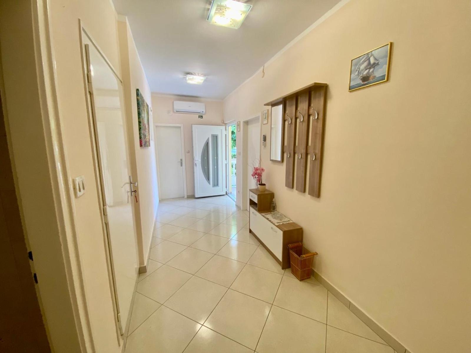 Apartmani Franciska ラブ エクステリア 写真