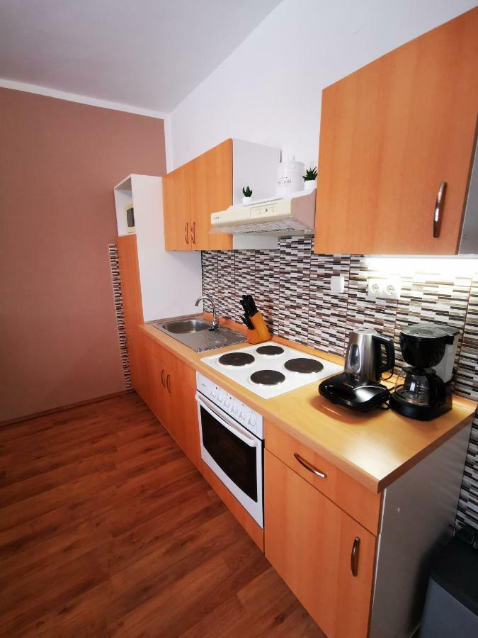 Apartmani Franciska ラブ エクステリア 写真